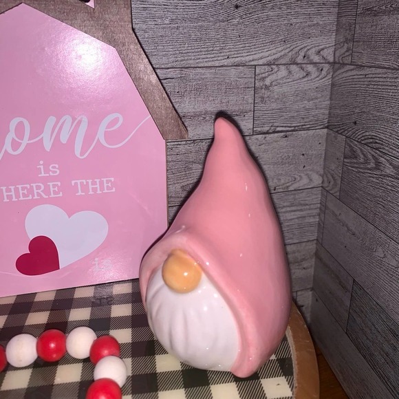 Valentines day Gnome, Mini Gumball Machine, Sign, beaded garland - Picture 6 of 6